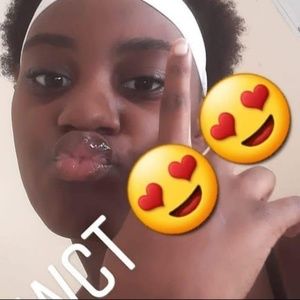 Meet your Posher, Kenasia